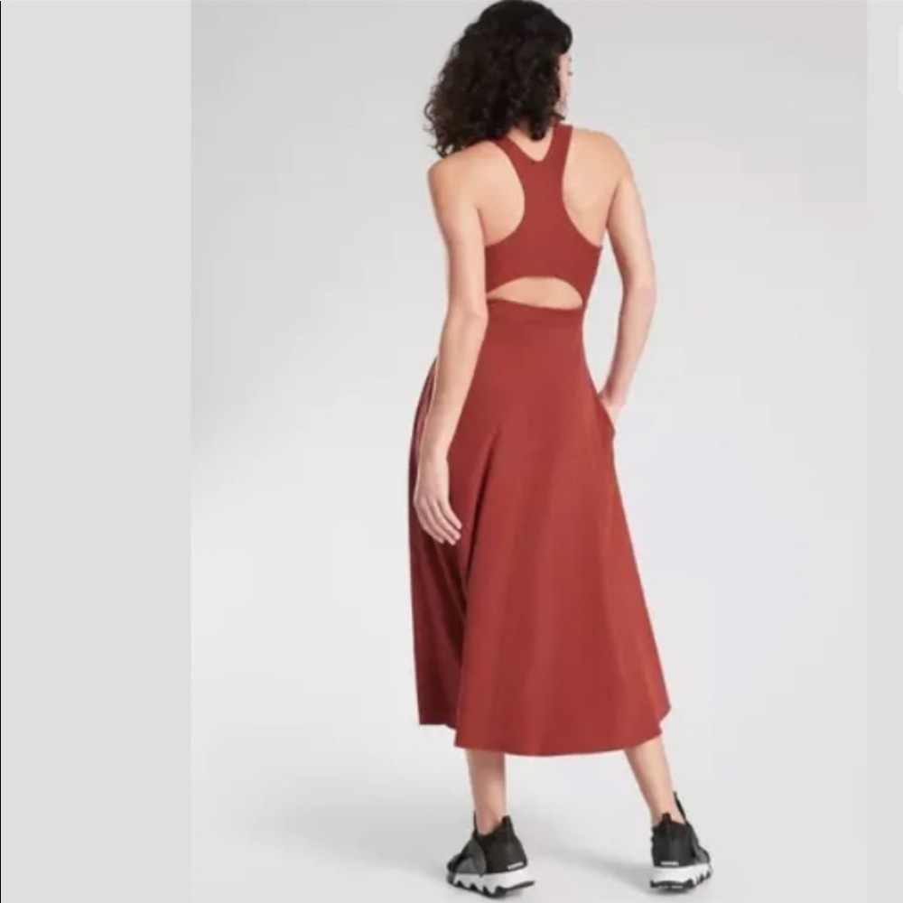 Athleta Winona midi dress with built in cups